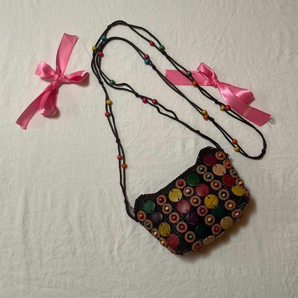 Crossbody bag made out of coconut shells